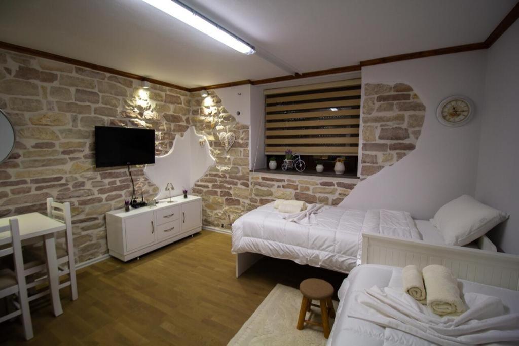 Appartamento Solhouse Gjirokastër Esterno foto